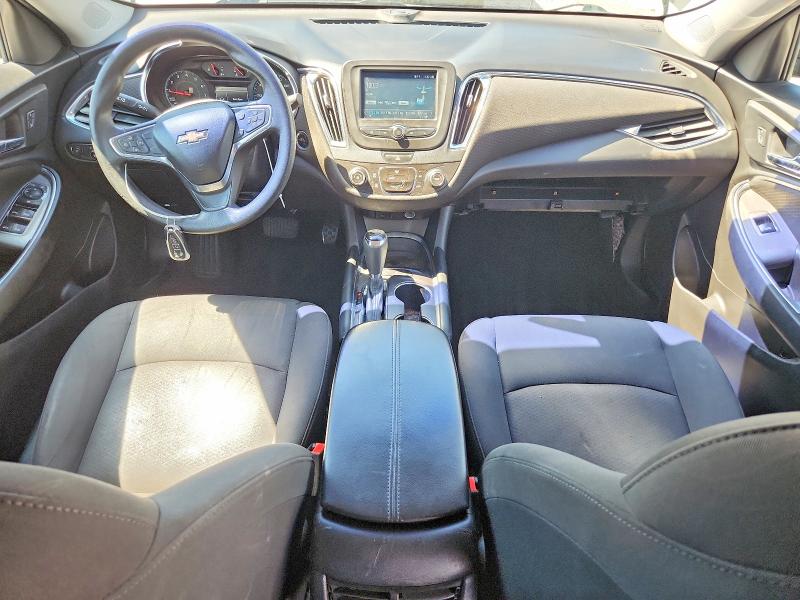 Photo 8 from auction – 2018 CHEVROLET MALIBU with VIN 1G1ZD5STXJF122209