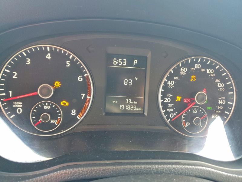 Photo 9 from auction – 2014 VOLKSWAGEN PASSAT with VIN 1VWAP7A39EC020655