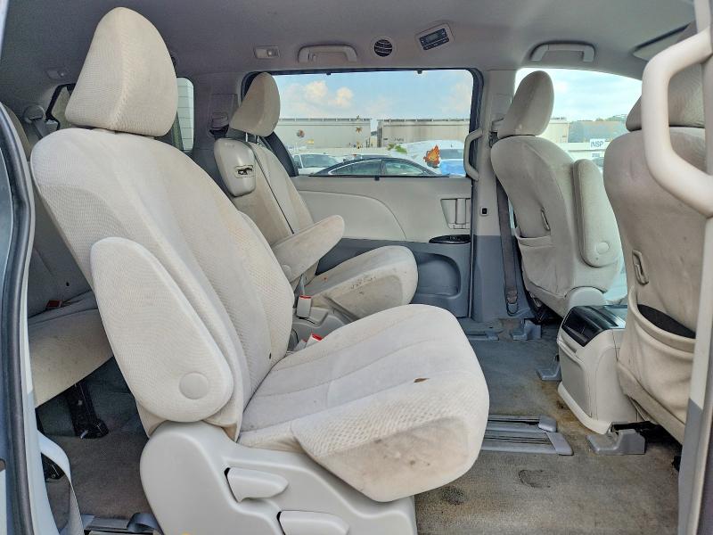 Photo 11 from auction – 2013 TOYOTA SIENNA with VIN 5TDKK3DC2DS281598