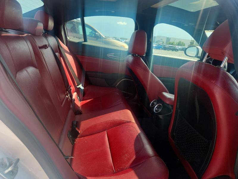 Photo 10 from auction – 2018 ALFA ROMEO GIULIA with VIN ZARFAEBN2J7590021