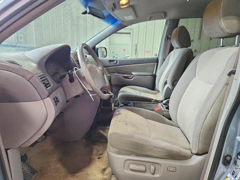 Photo 7 from auction – 2010 TOYOTA SIENNA with VIN 5TDJK4CC2AS029087