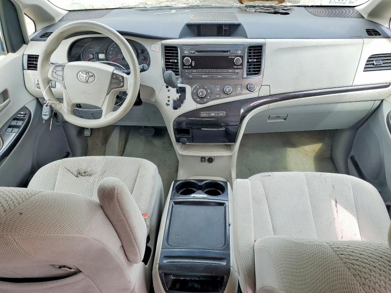 Photo 8 from auction – 2011 TOYOTA SIENNA with VIN 5TDKK3DC5BS167379