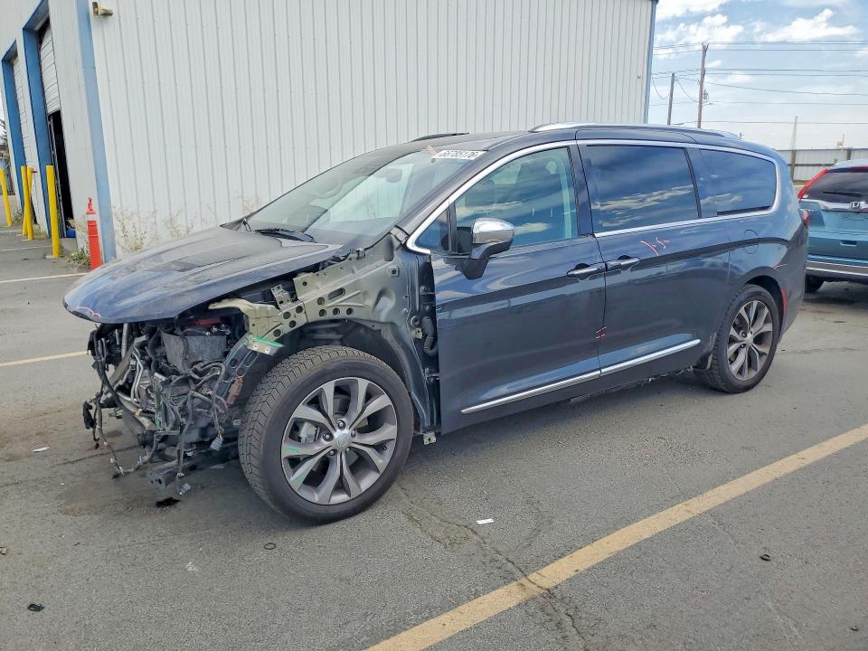 CHRYSLER PACIFICA 2019 with VIN 2C4RC1GG5KR604689 - Photo from auction