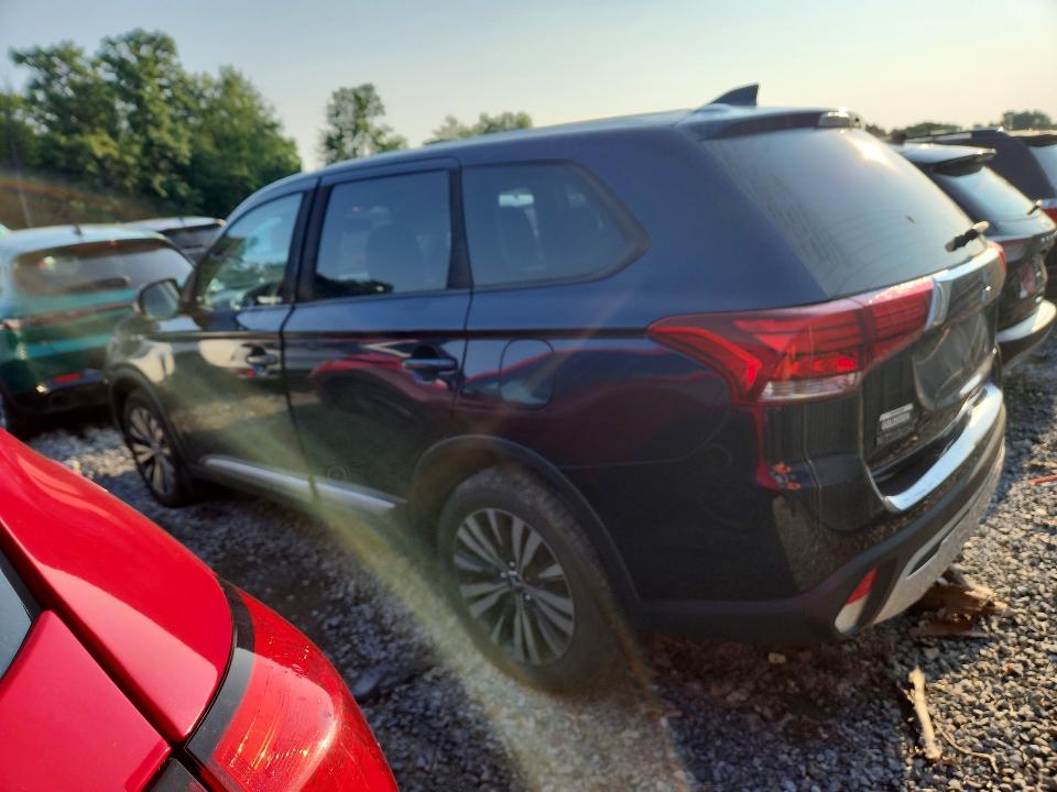 Photo 2 from auction – 2019 MITSUBISHI OUTLANDER with VIN JA4AZ3A38KZ005850