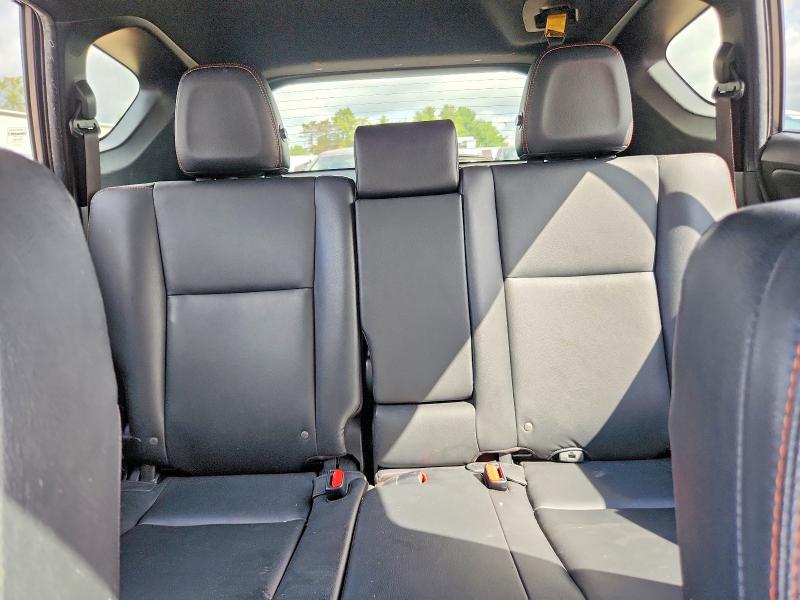 Photo 10 from auction – 2017 TOYOTA RAV4 with VIN JTMJFREV6HJ715267