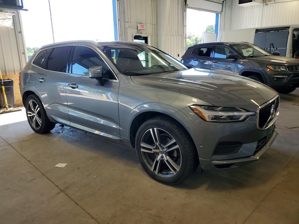 Photo 4 from auction – 2018 VOLVO XC60 with VIN LYV102RK5JB122751