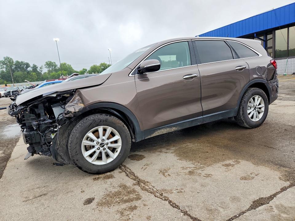 KIA SORENTO 2019 with VIN 5XYPG4A33KG563387 - Photo from auction