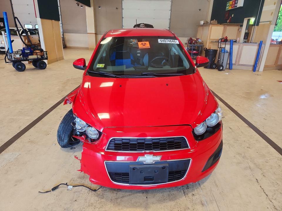 صورة رقم 5 من المزاد - 2015 CHEVROLET SONIC مع VIN 1G1JA6SH9F4196375