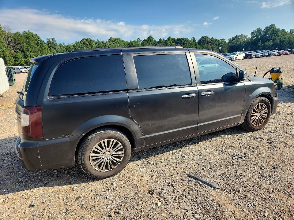 Photo 3 from auction – 2011 CHRYSLER TOWN & COUNTRY with VIN 2A4RR8DG0BR609255