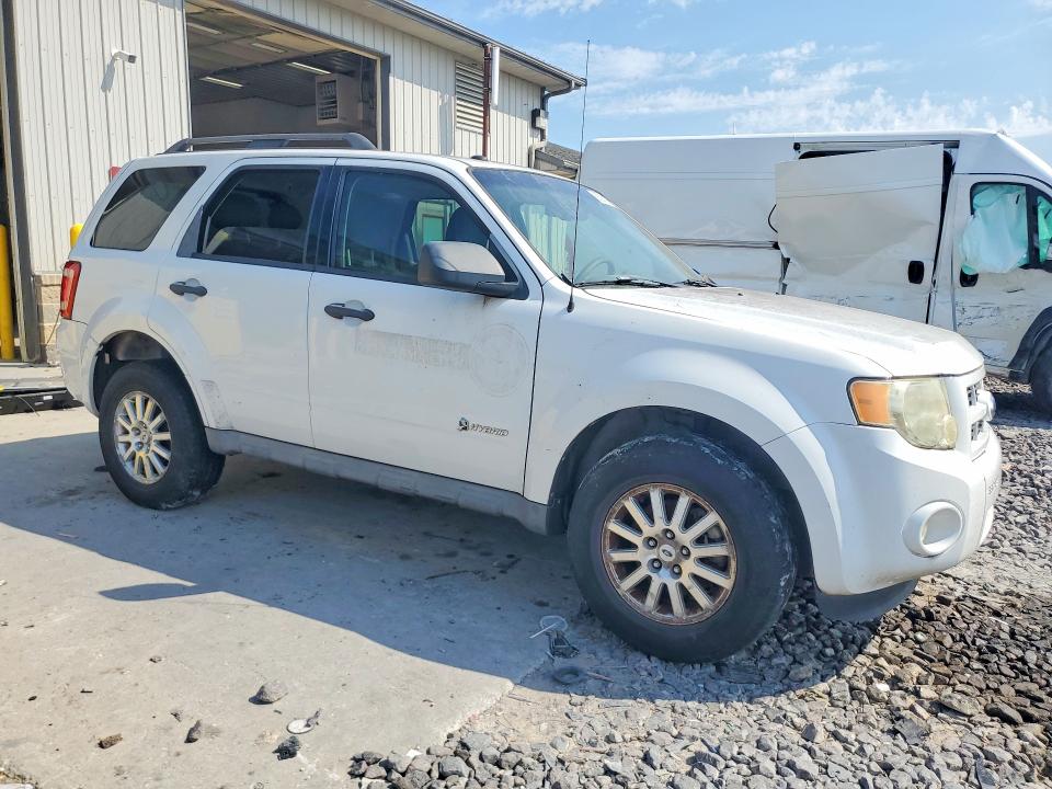 Photo 4 from auction – 2009 FORD ESCAPE with VIN 1FMCU49399KA25434