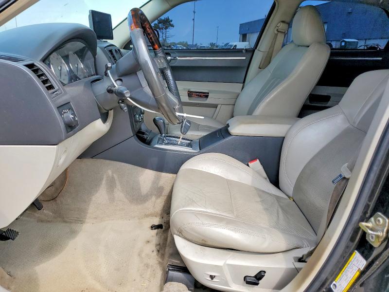 Photo 7 from auction – 2006 CHRYSLER 300C with VIN 2C3LK63H16H133208