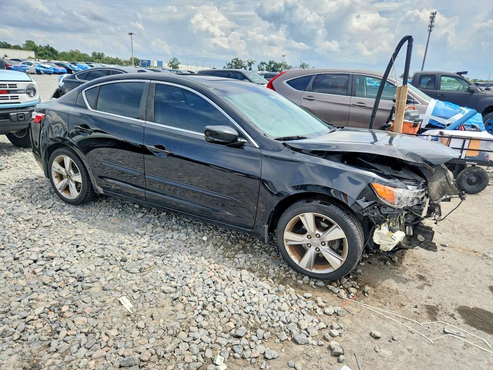 Photo 4 from auction – 2013 ACURA ILX with VIN 19VDE1F76DE000877