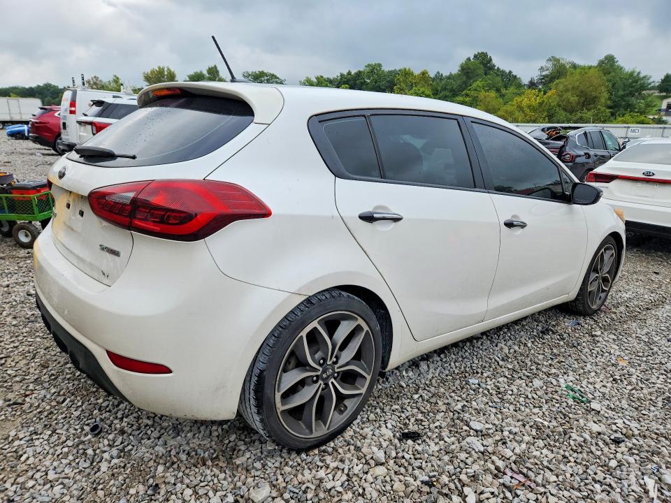 Photo 3 from auction – 2015 KIA FORTE5 with VIN KNAFZ5A36F5269070