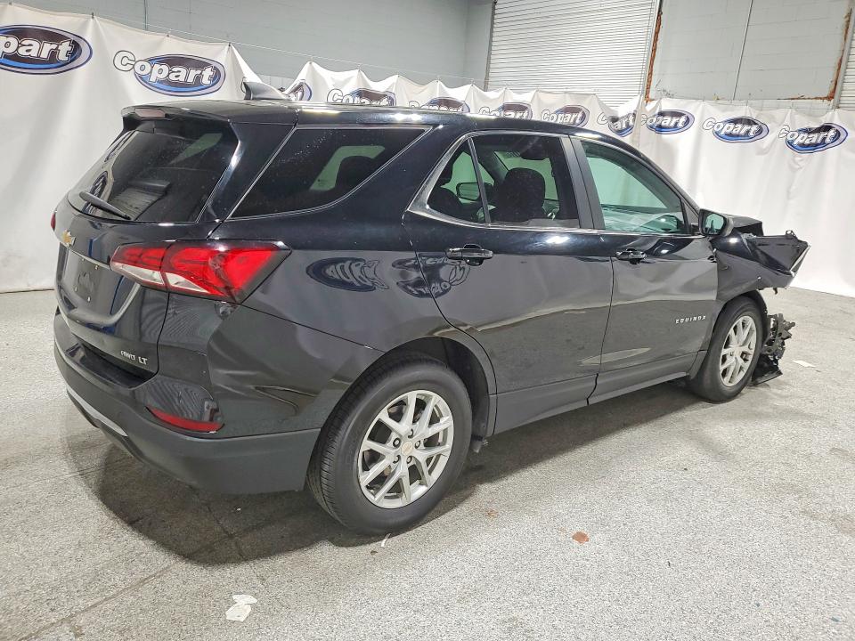Photo 3 from auction – 2023 CHEVROLET EQUINOX with VIN 3GNAXUEG2PL264354