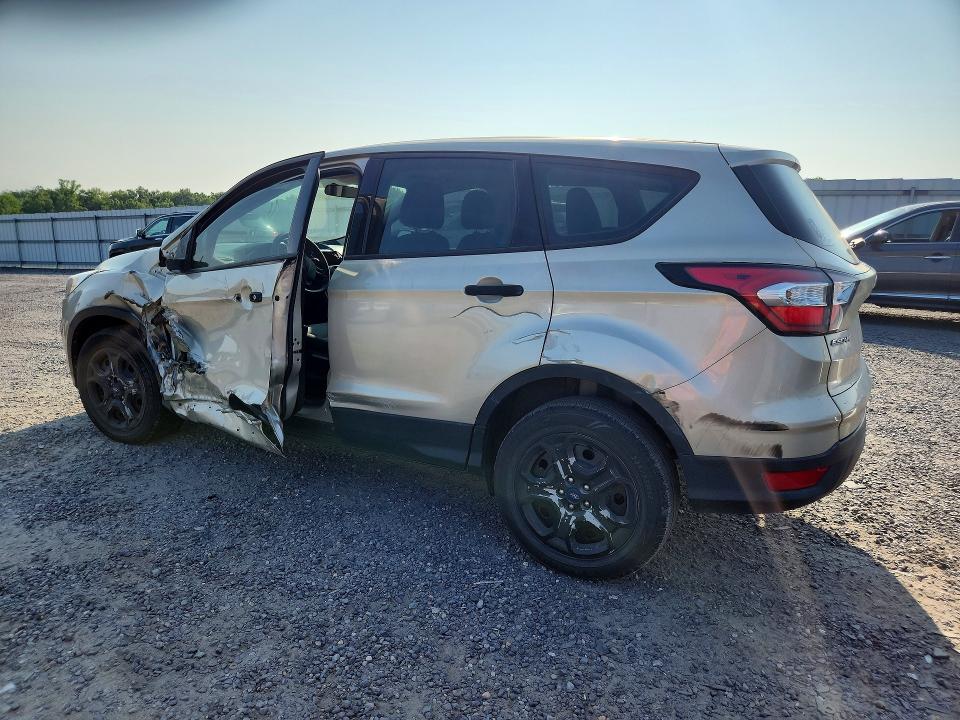 Photo 2 from auction – 2017 FORD ESCAPE with VIN 1FMCU0F79HUC59785