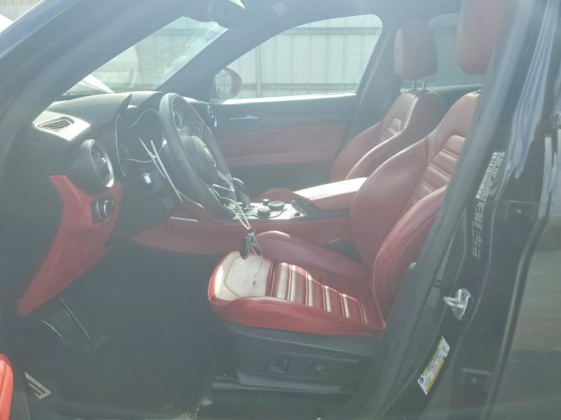 Photo 7 from auction – 2018 ALFA ROMEO STELVIO with VIN ZASFAKNNXJ7B90591