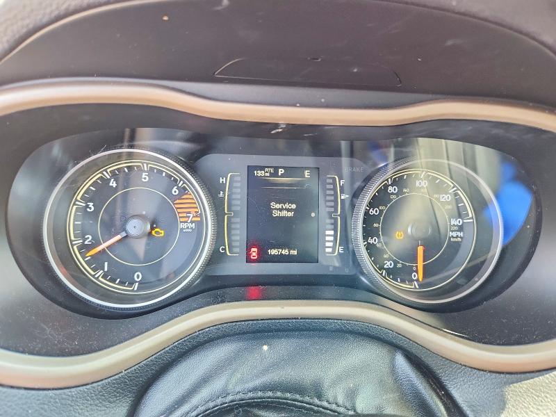 Photo 9 from auction – 2017 JEEP CHEROKEE with VIN 1C4PJLCB9HW623359