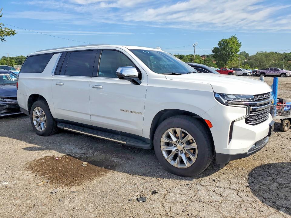 Photo 4 from auction – 2023 CHEVROLET SUBURBAN with VIN 1GNSCFKD1PR370437