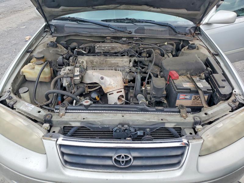 Photo 11 from auction – 2000 TOYOTA CAMRY with VIN 4T1BG22K7YU000723