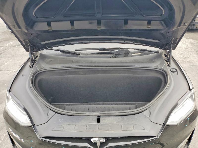 Photo 11 from auction – 2022 TESLA MODEL X with VIN 7SAXCAE51NF349793