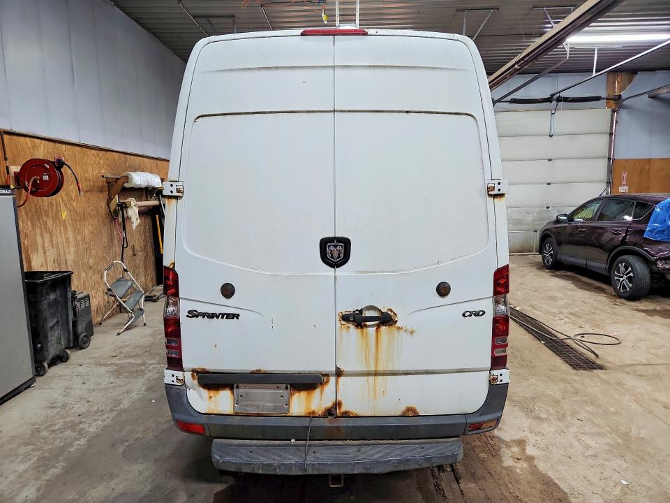 Photo 6 from auction – 2007 DODGE SPRINTER with VIN WD0PE845675183705