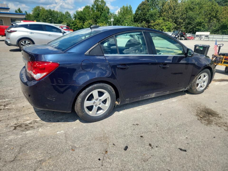 Photo 3 from auction – 2015 CHEVROLET CRUZE with VIN 1G1PC5SB2F7295676