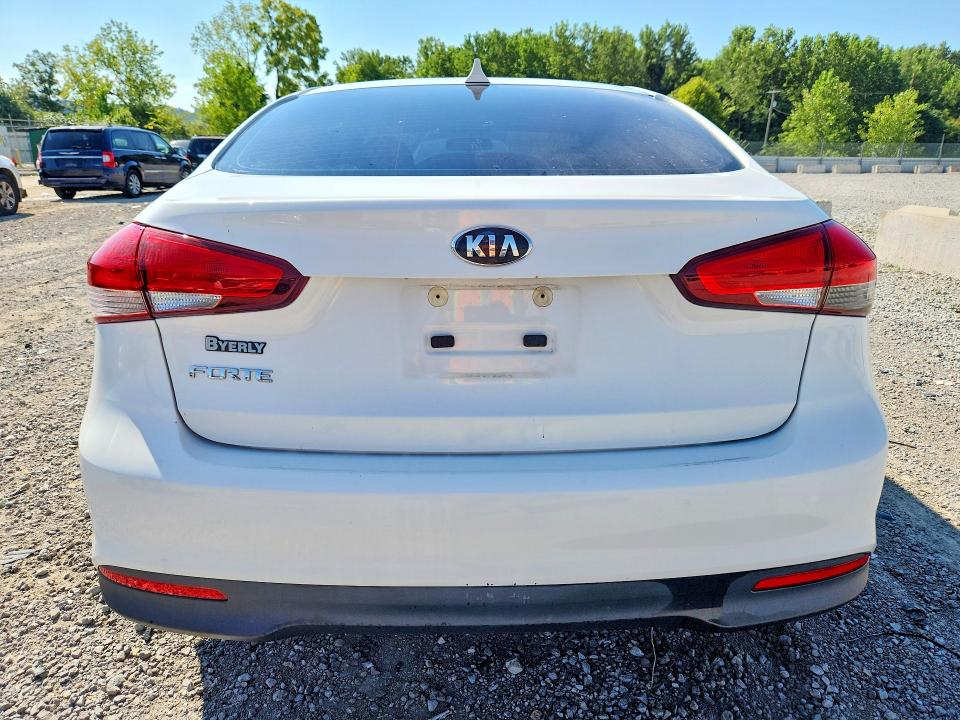 Photo 6 from auction – 2018 KIA FORTE with VIN 3KPFK4A78JE247153
