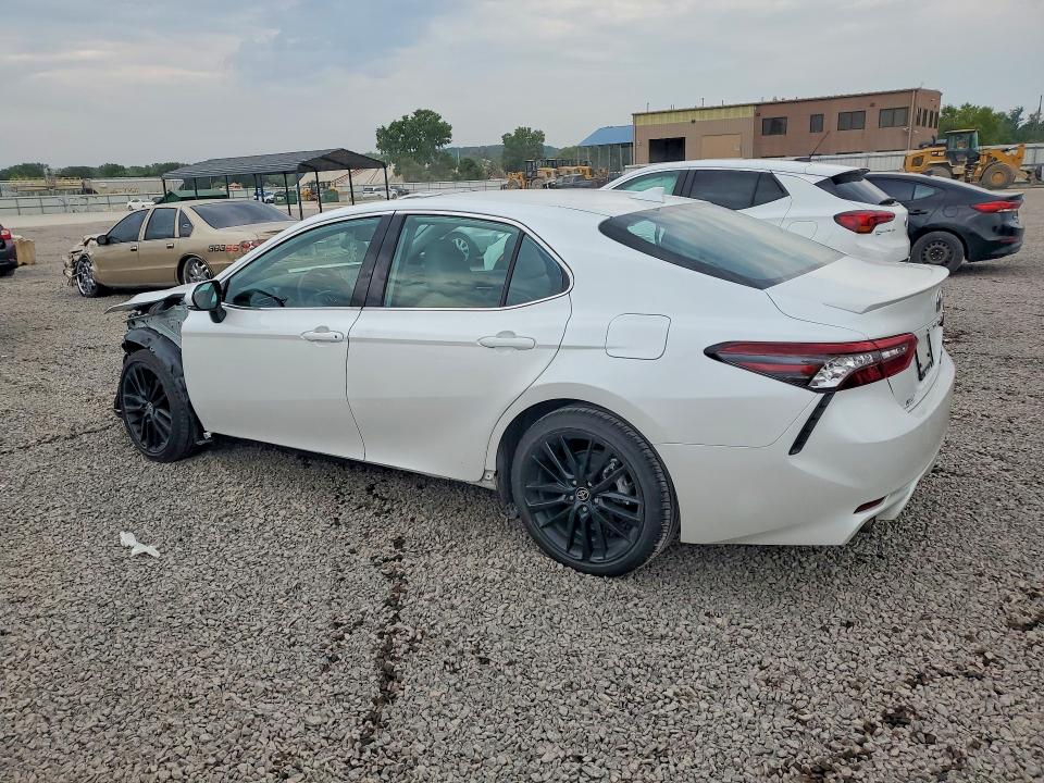 Photo 2 from auction – 2024 TOYOTA CAMRY with VIN 4T1K31AK1RU620833