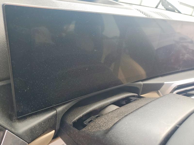 Photo 9 from auction – 2023 BMW 330XI with VIN 3MW89FF06P8D78274