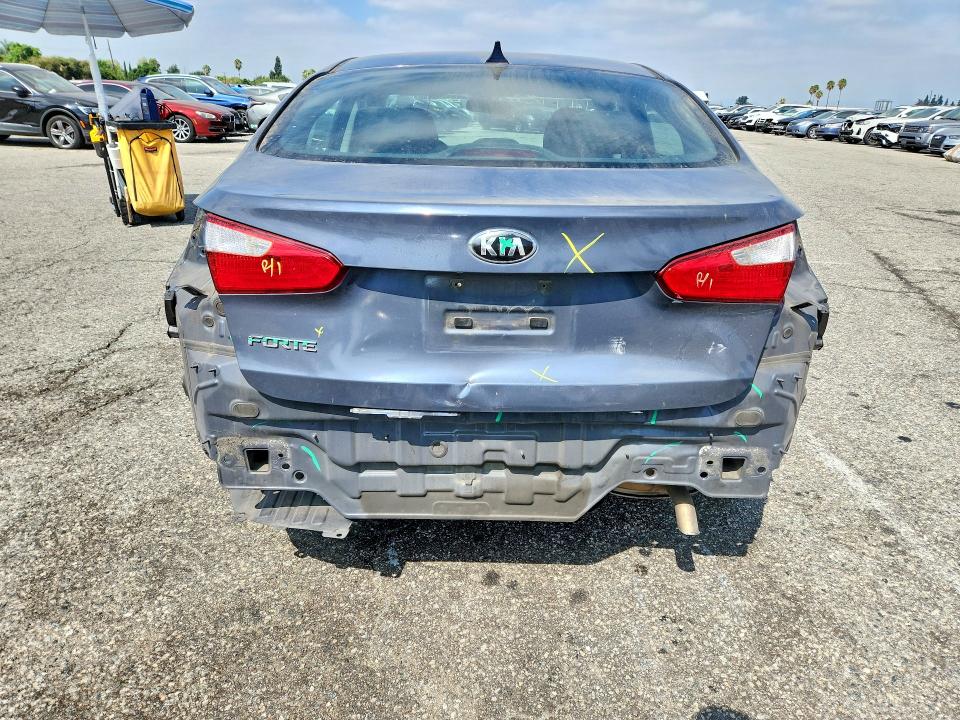 Фото 6 с аукциона – 2016 KIA FORTE с VIN KNAFK4A65G5611442