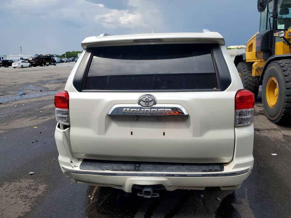 Photo 6 from auction – 2013 TOYOTA 4RUNNER with VIN JTEZU5JR1D5060377