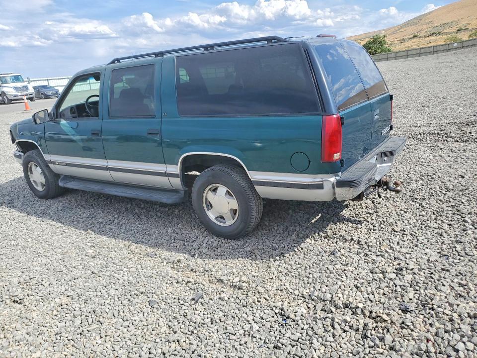 Photo 2 from auction – 1997 CHEVROLET SUBURBAN with VIN 3GNFK16R8VG117402