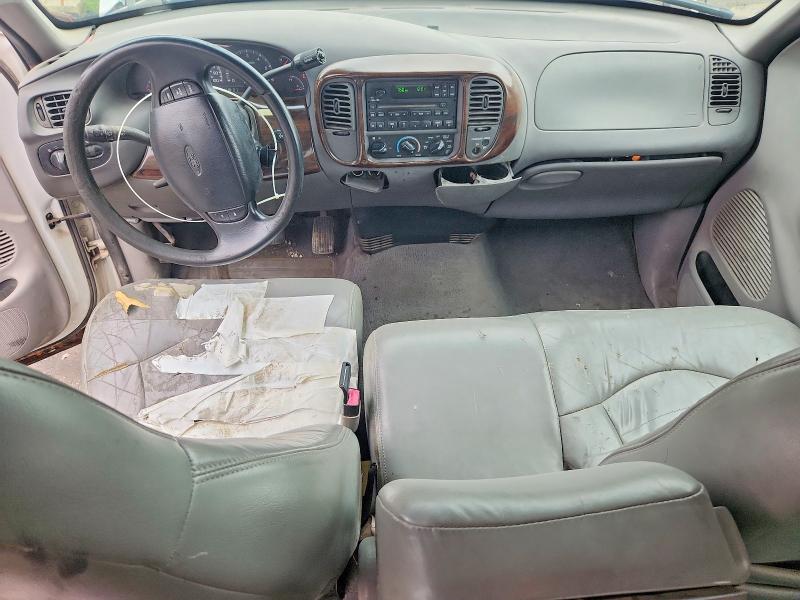 Photo 8 from auction – 2000 FORD F150 with VIN 1FTRX17W1YNA54697