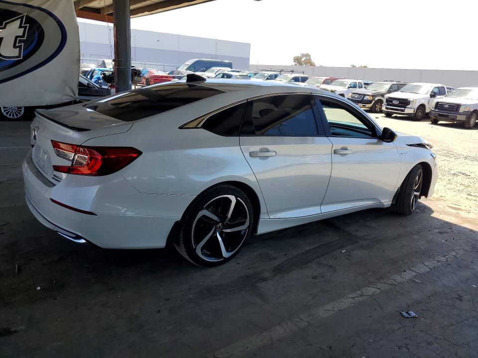 Photo 3 from auction – 2022 HONDA ACCORD with VIN 1HGCV3F27NA045237