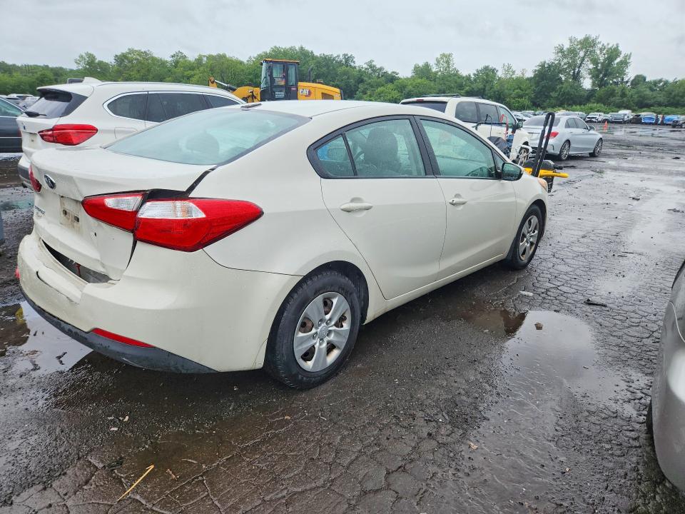 Photo 3 from auction – 2015 KIA FORTE with VIN KNAFK4A62F5418678