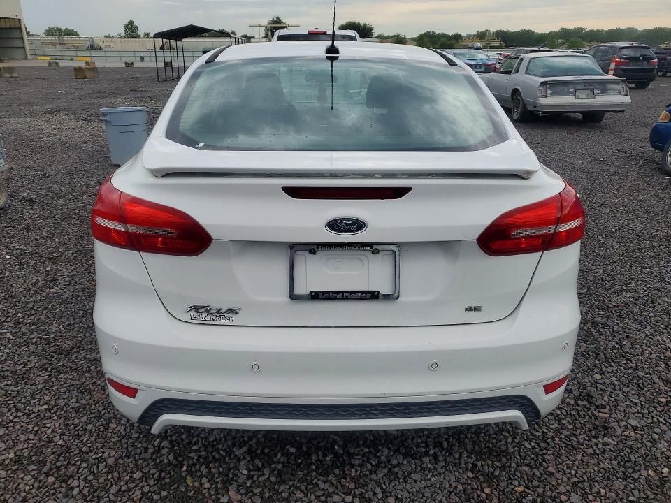Photo 6 from auction – 2015 FORD FOCUS with VIN 1FADP3F27FL261842