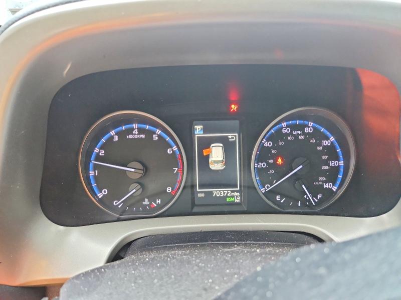 Photo 9 from auction – 2018 TOYOTA RAV4 with VIN 2T3RFREV7JW775438