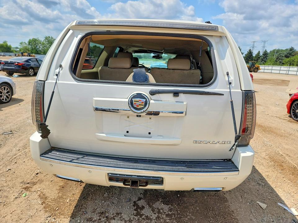 Photo 6 from auction – 2013 CADILLAC ESCALADE with VIN 1GYS4JEF0DR114219