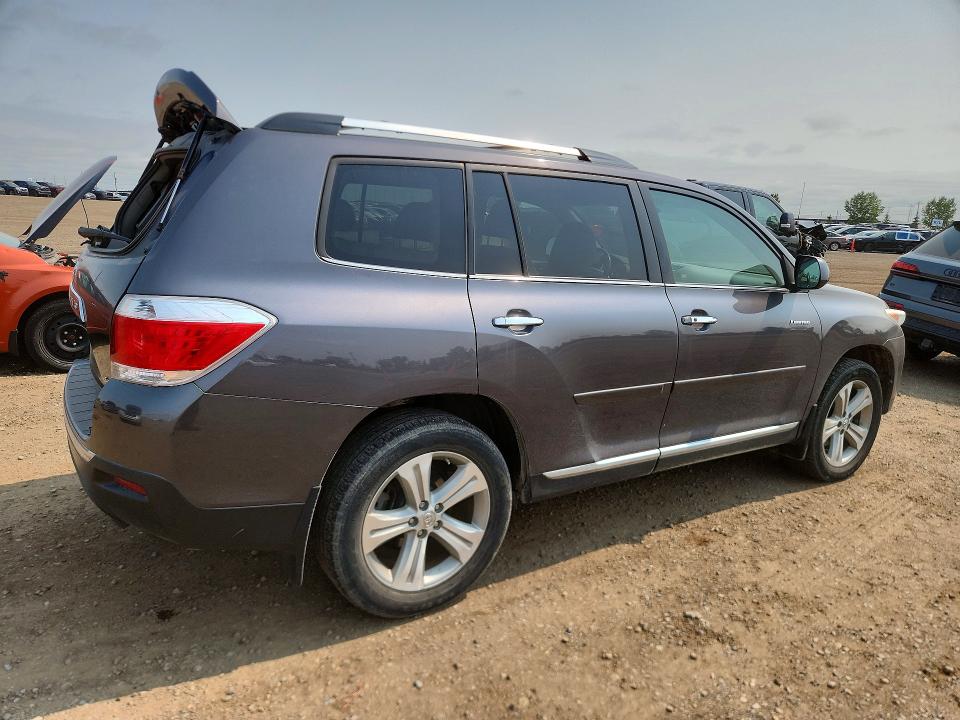 Photo 3 from auction – 2013 TOYOTA HIGHLANDER with VIN 5TDDK3EH8DS201157