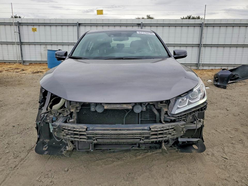 Photo 5 from auction – 2017 HONDA ACCORD with VIN JHMCR6F55HC014557