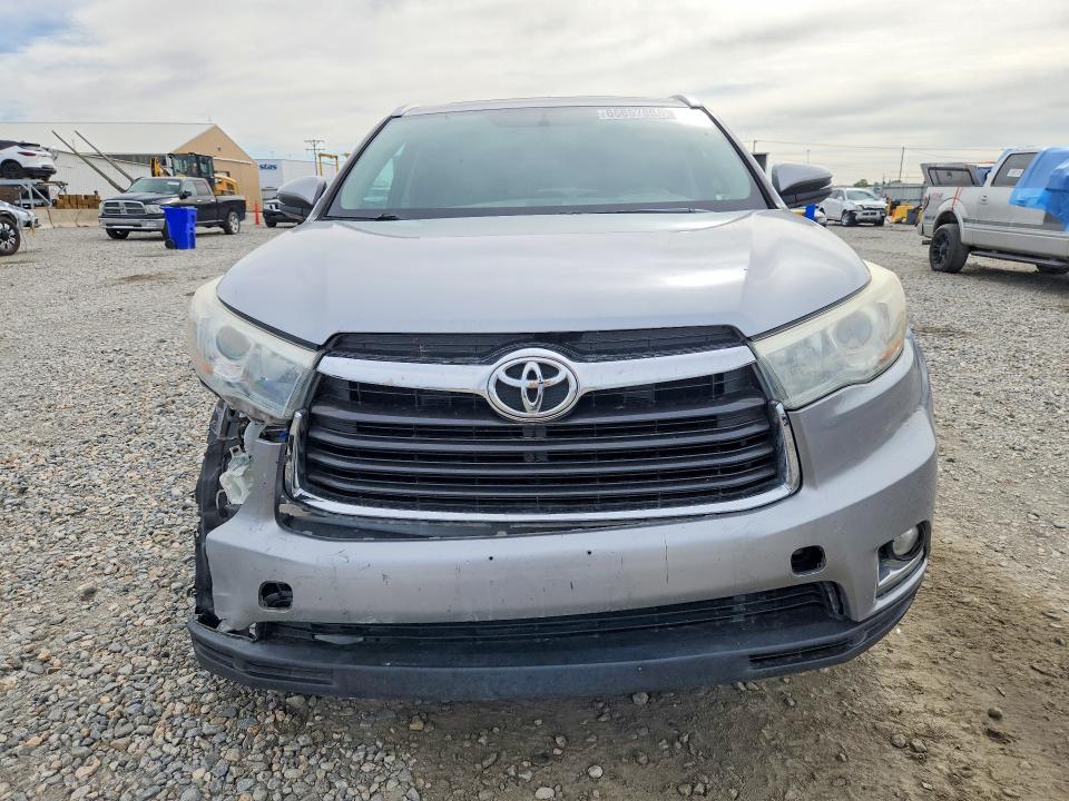 Photo 5 from auction – 2014 TOYOTA HIGHLANDER with VIN 5TDDKRFH2ES038895