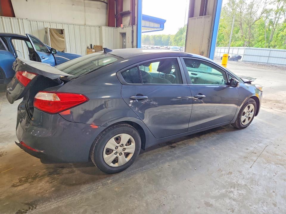 Photo 3 from auction – 2016 KIA FORTE with VIN KNAFX4A64G5532779