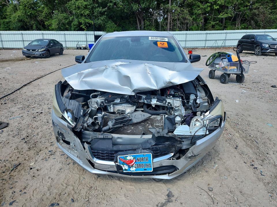 Photo 5 from auction – 2015 CHEVROLET MALIBU with VIN 1G11B5SL2FF131917