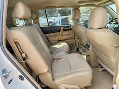 Photo 11 from auction – 2009 TOYOTA HIGHLANDER with VIN JTEEW44A292028409
