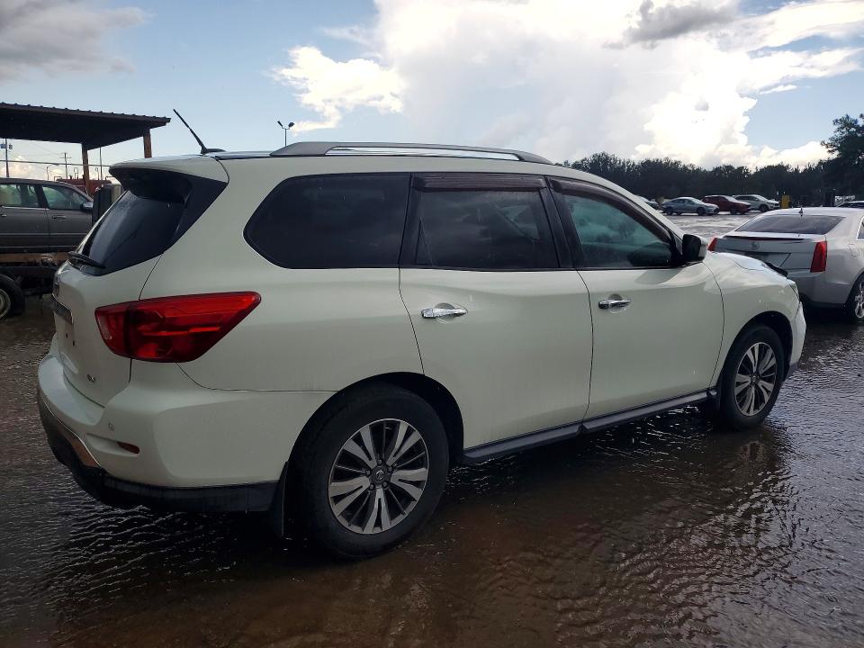 Photo 3 from auction – 2017 NISSAN PATHFINDER with VIN 5N1DR2MN1HC653466
