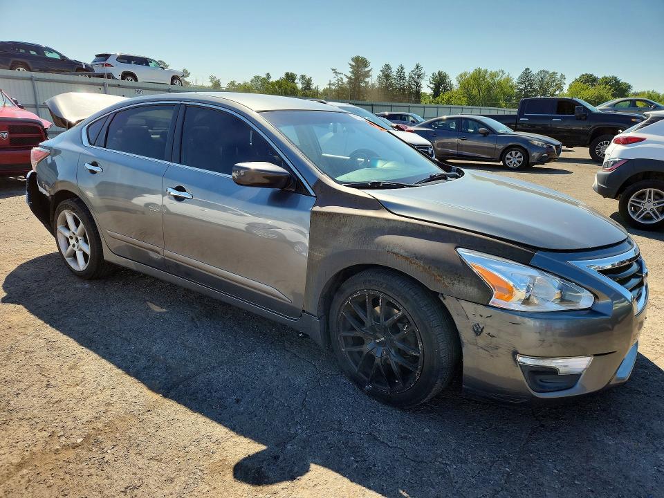 Zdjęcie 4 z aukcji – 2015 NISSAN ALTIMA z VIN 1N4AL3AP3FC193489