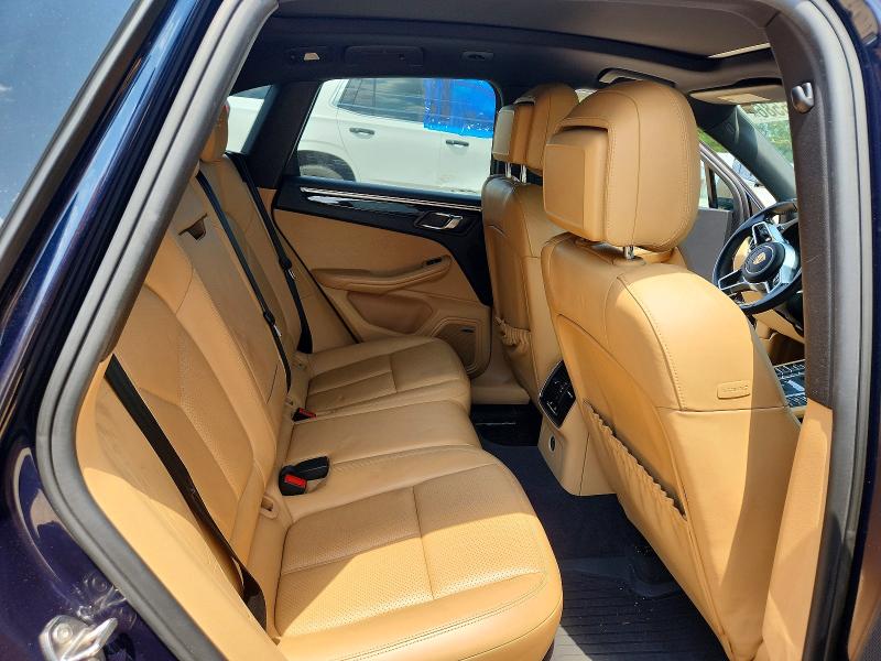 Photo 10 from auction – 2017 PORSCHE MACAN with VIN WP1AG2A59HLB55323