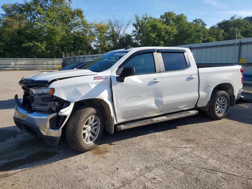 CHEVROLET SILVERADO 2021 с VIN 1GCUYDED7MZ177241 - Снимка от търг