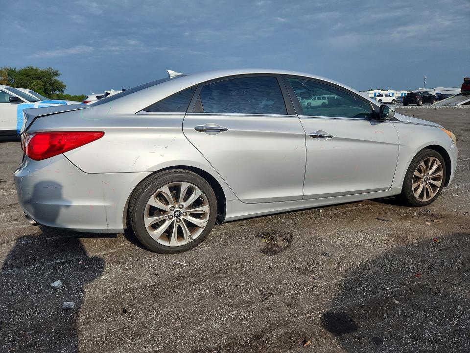 Photo 3 from auction – 2013 HYUNDAI SONATA with VIN 5NPEC4AC5DH532866