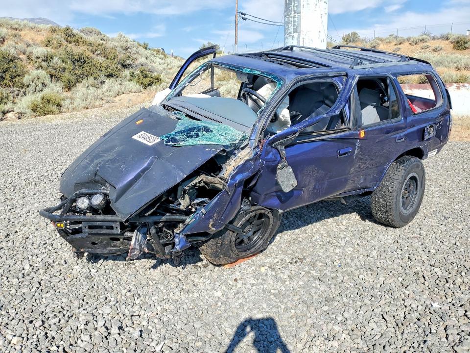TOYOTA 4RUNNER 2000 with VIN JT3HN86R4Y0282135 - Photo from auction